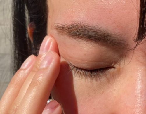 REプラセンタ美容液目元マッサージ方法