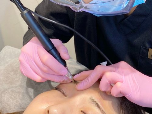 パウダーブロウ