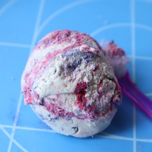 ダイソー粘土アイス歯ブラシ