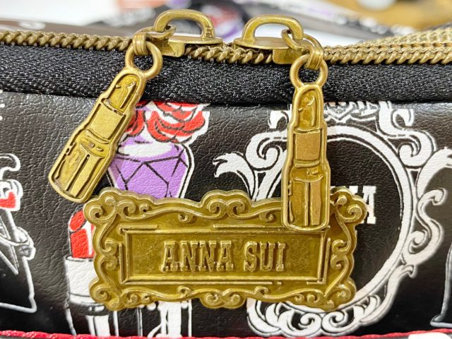 予約で完売 激レアムック決定の アナスイバニティポーチ Beautyまとめ