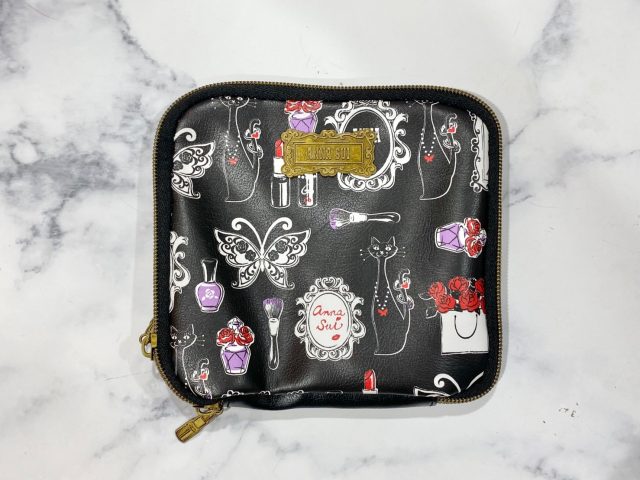 予約で完売 激レアムック決定の アナスイバニティポーチ Beautyまとめ