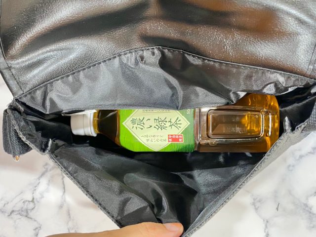 ツイードショルダーバッグの中身