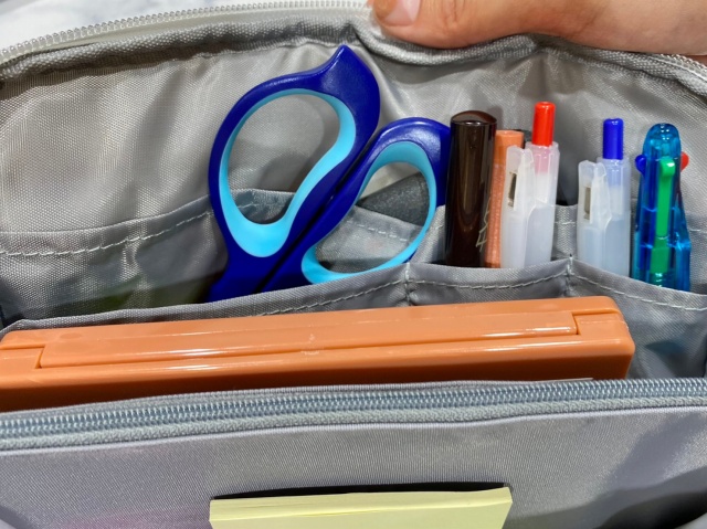 サクラクレパスの文具たち じゃばらポーチ