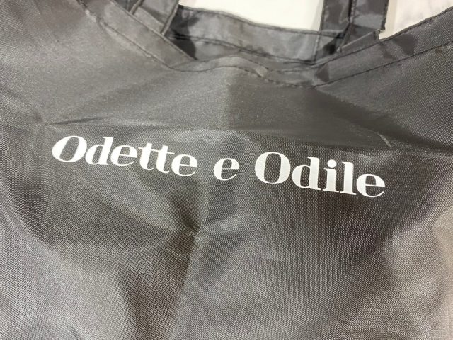 Odette e odileのエコバッグに描かれたロゴ