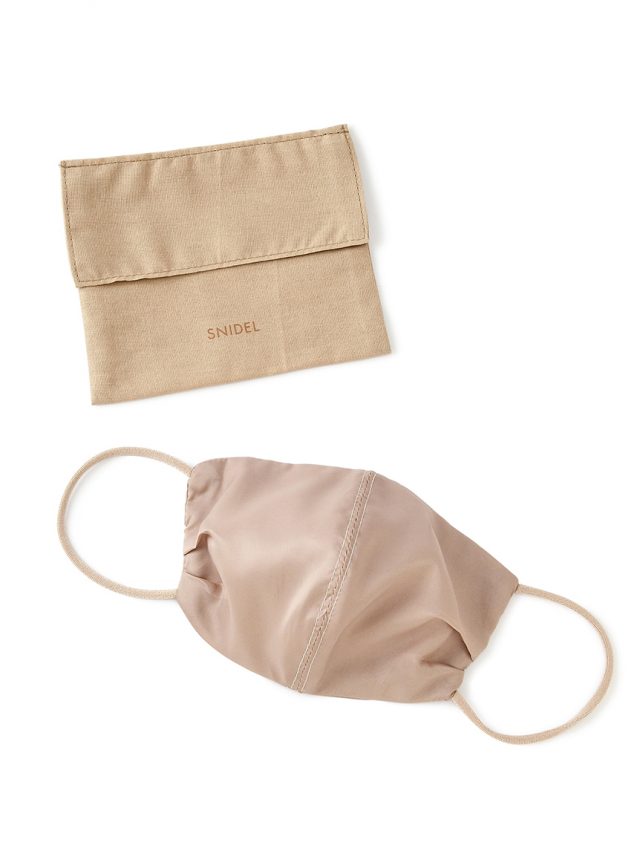 マスクポーチ付き