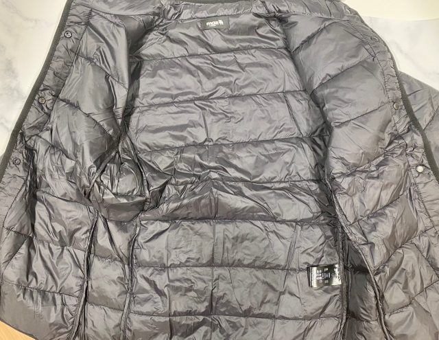 moz･ダウンジャケットを開いたところ