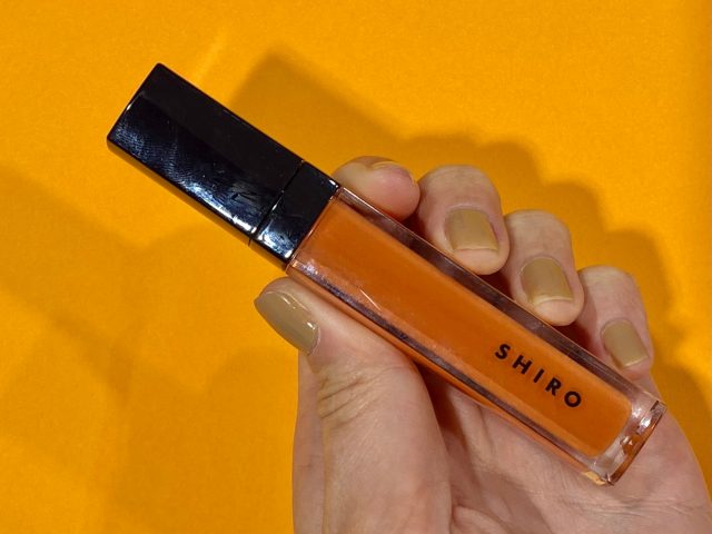 SHIRO エッセンスリップオイルカラー（0A04 マリーゴールド）