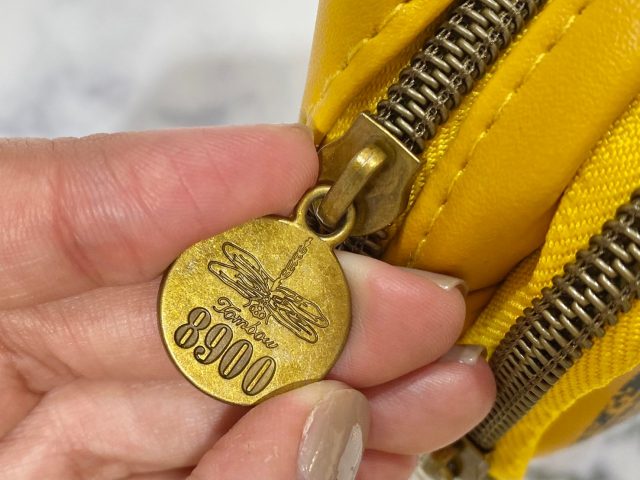 トンボ鉛筆8900ペンケースの引手