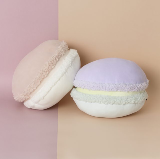 マカロンヌ クッション