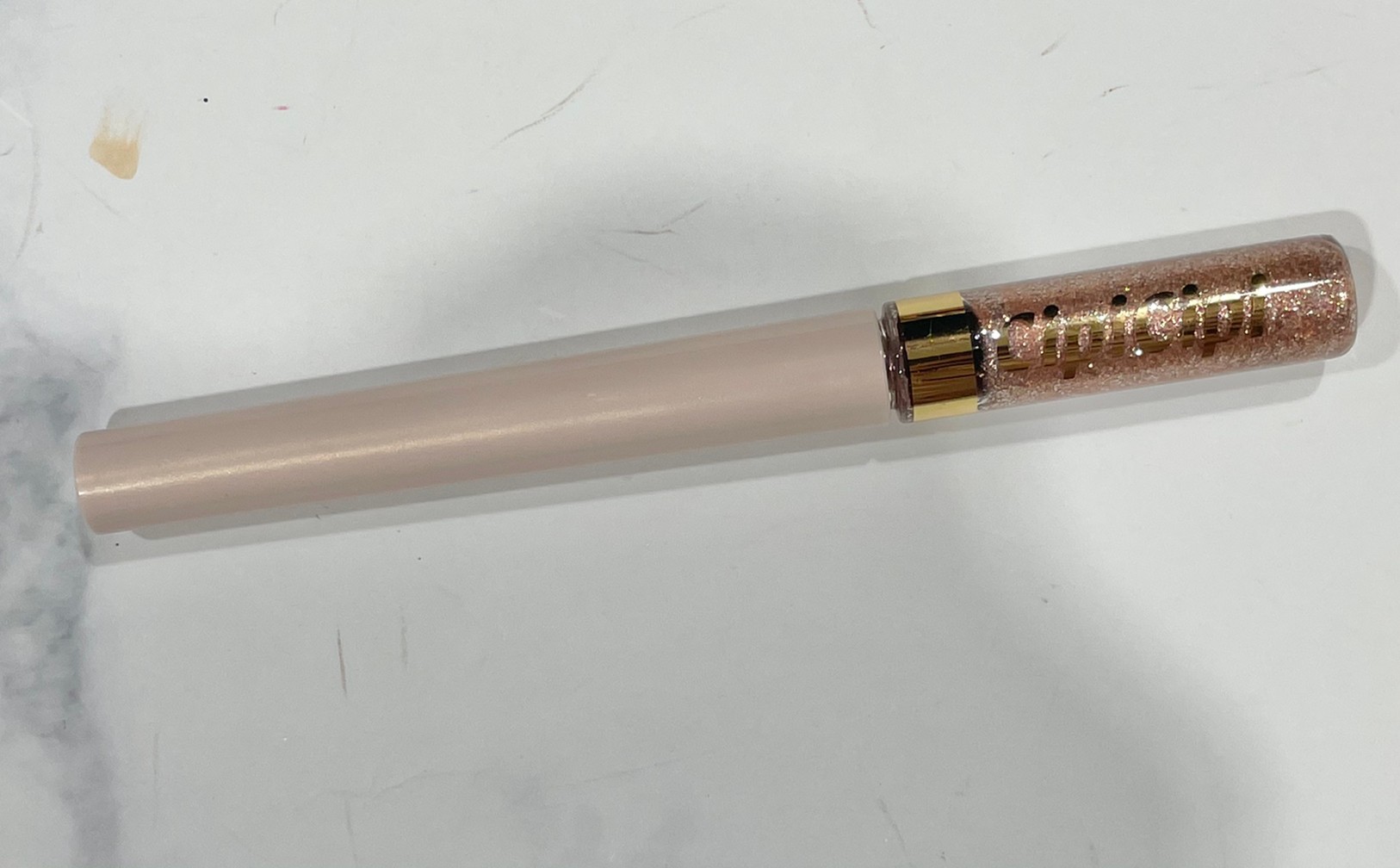 シピシピアイライナー