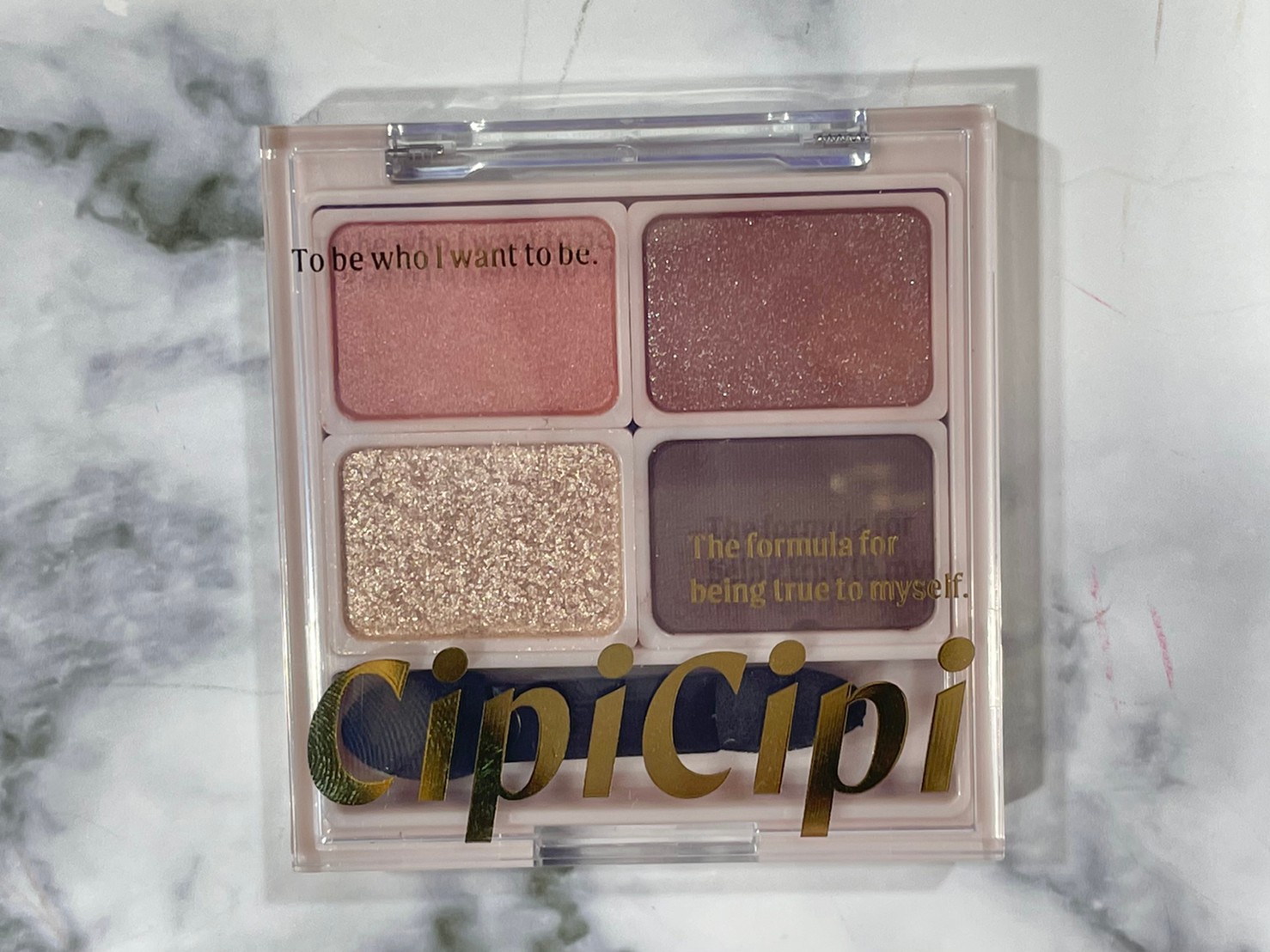 ピンク系シャドウ