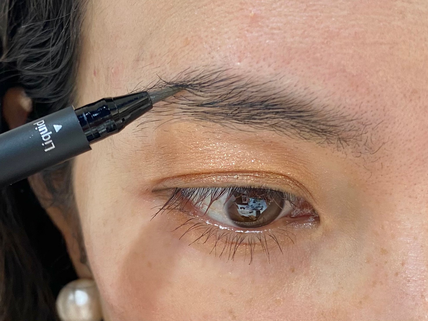 アイブロウを描く