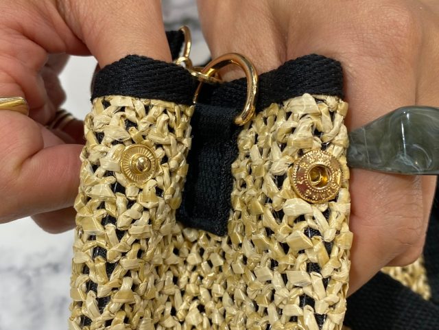 スナップボタン