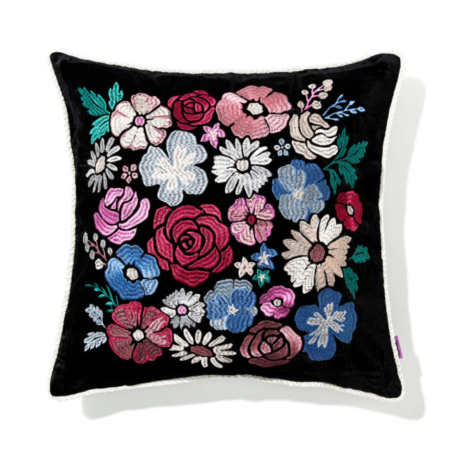 アナスイクッションカバーフラワーマルチ