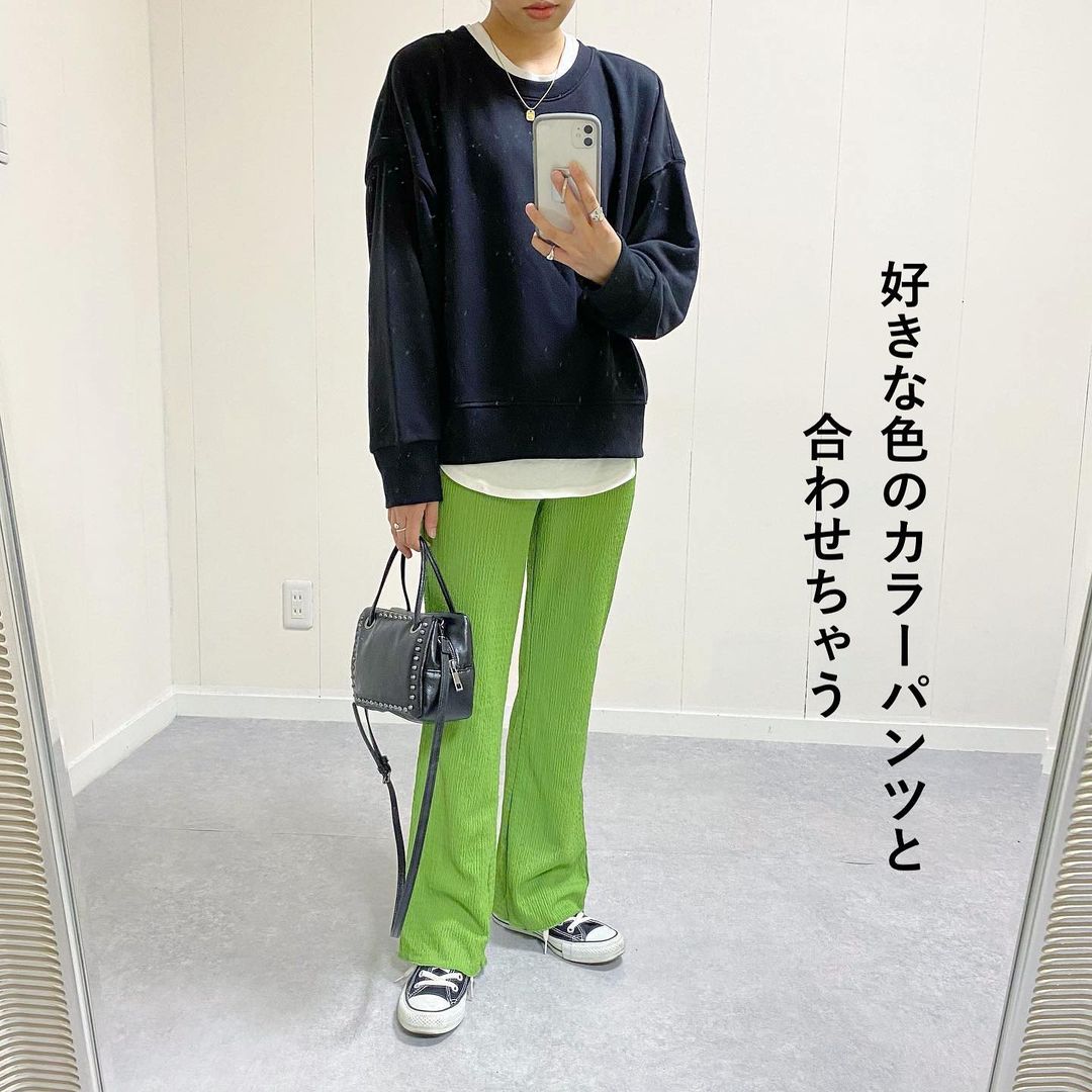 リラックススウェットシャツ(長袖)を使ったコーデ画像3