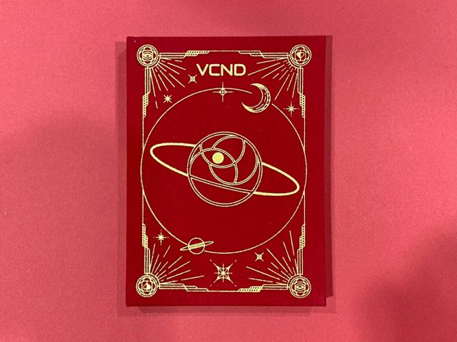 VCND「星空アイシャドウパレット」