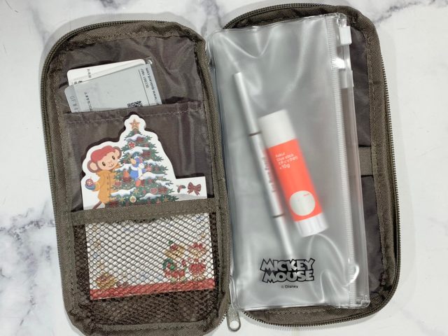 SHIPS×ミッキーのノート型マルチポーチが付録