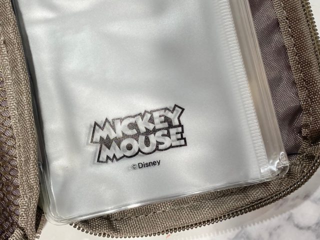 SHIPS×ミッキーのノート型マルチポーチが付録