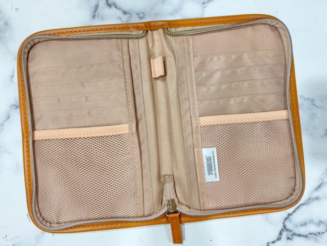 スヌーピーマルチケース中