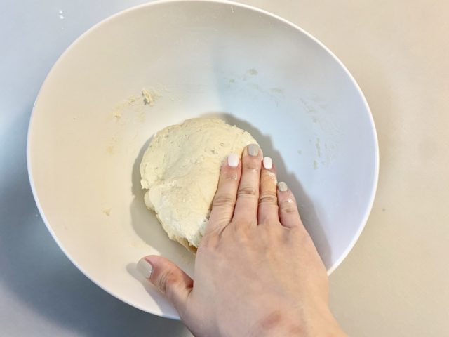手でこねる