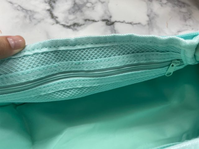 SNOOPY スクールバスのマルチポーチ、メッシュポケット