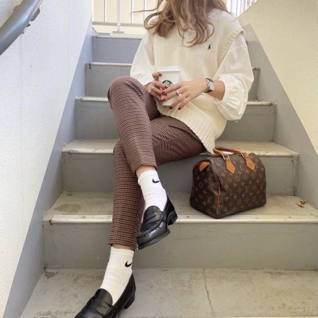 起毛タックテーパードパンツ