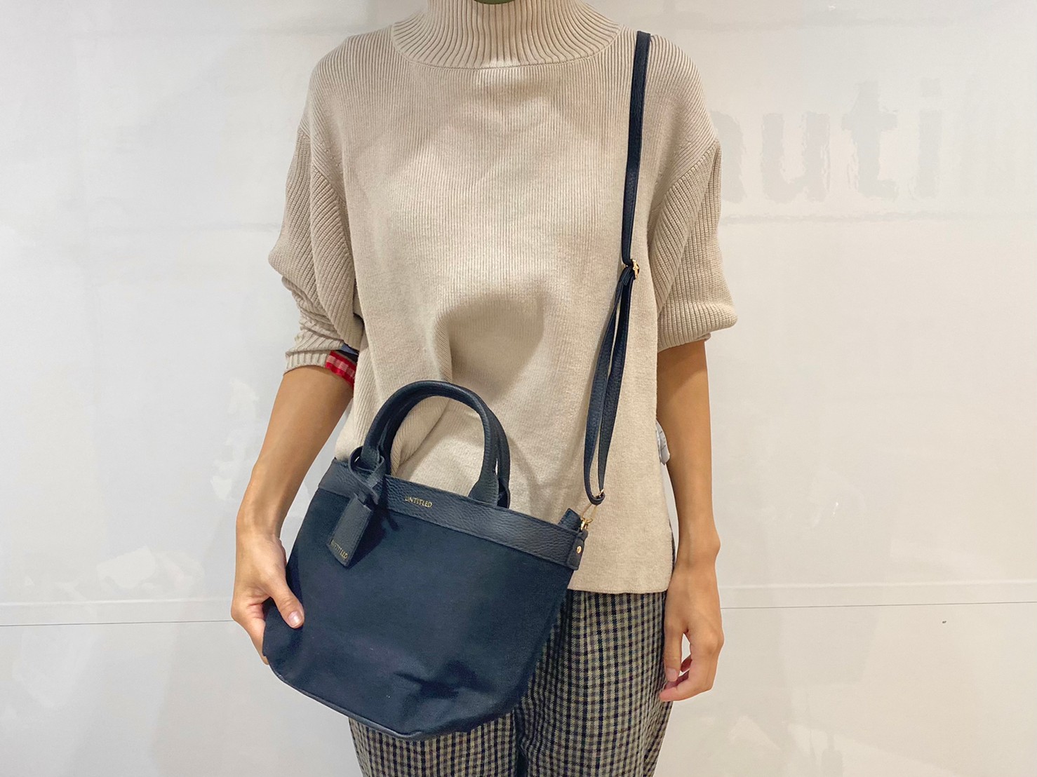 スペシャルショルダーバッグを持った画像