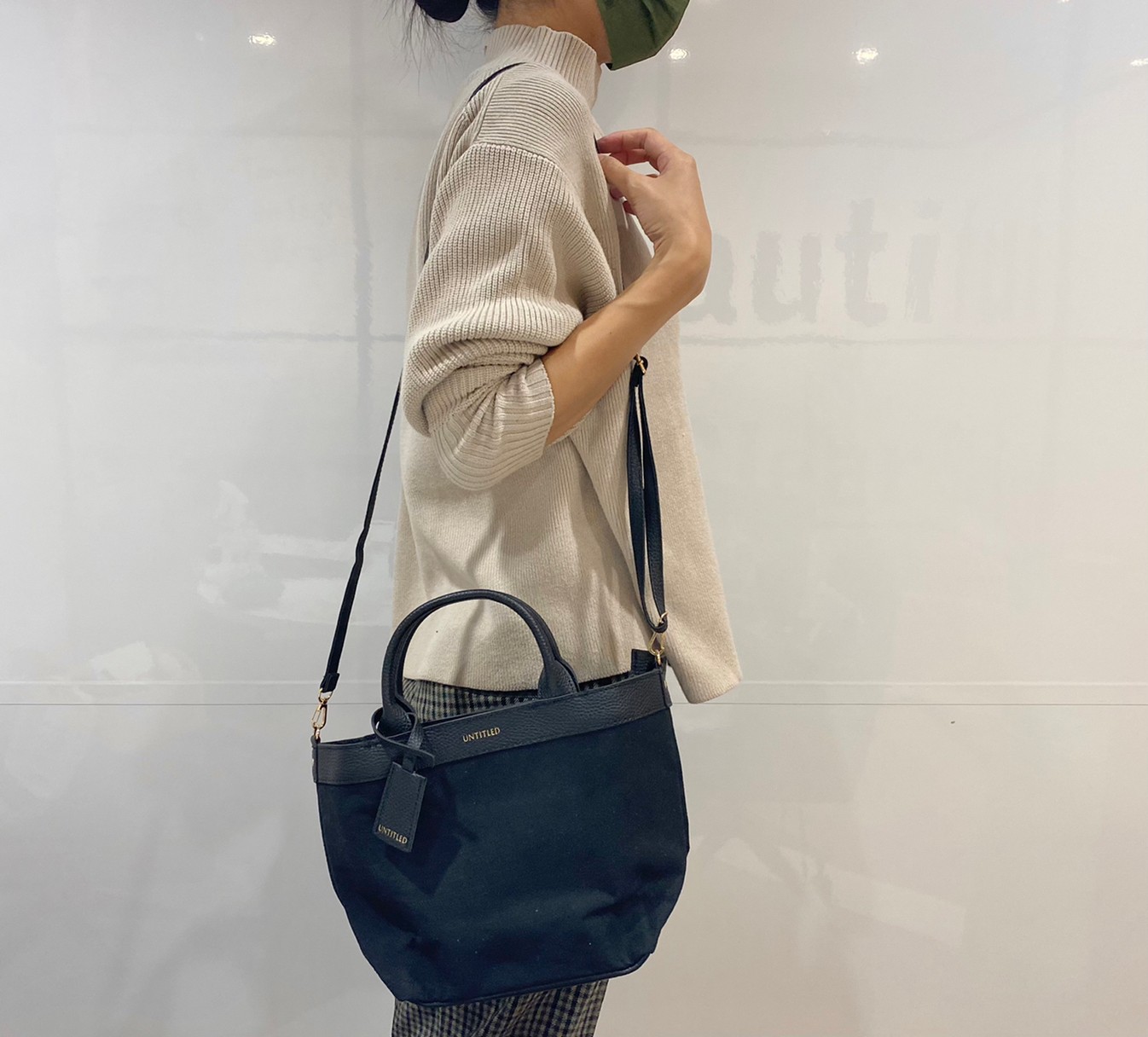 スペシャルショルダーバッグを持った画像2