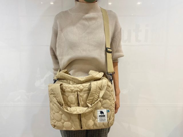 mozバッグベージュショルダー前