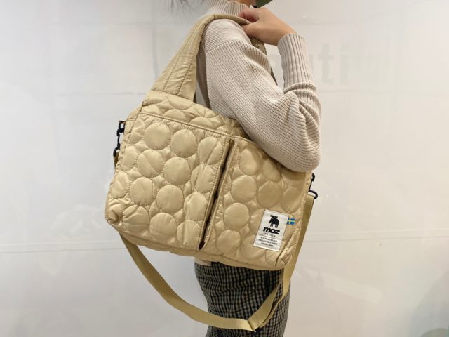 mozバッグベージュ肩掛け