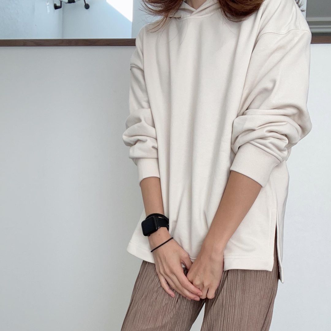 スウェットスリットプルパーカのオフホワイトの画像