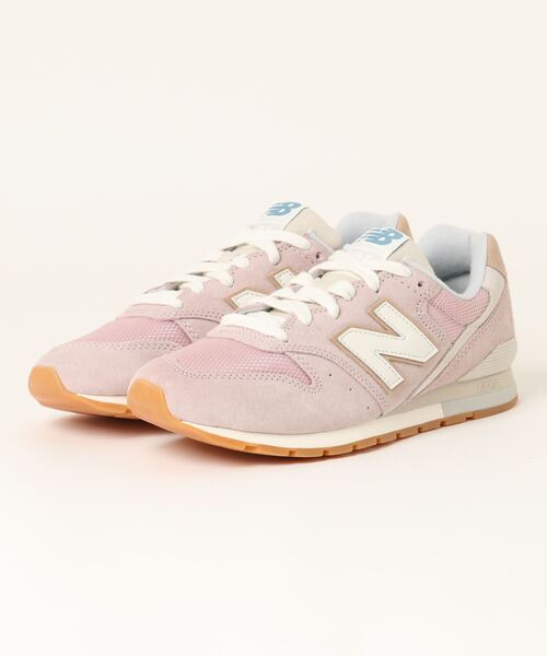 New BalanceのCM996のピンクの画像
