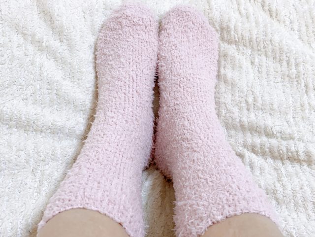 靴下を履いた足