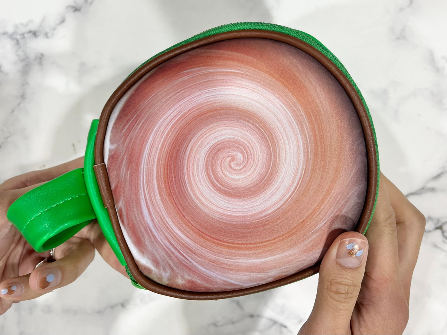 ミロ BIGポーチの上部部分画像