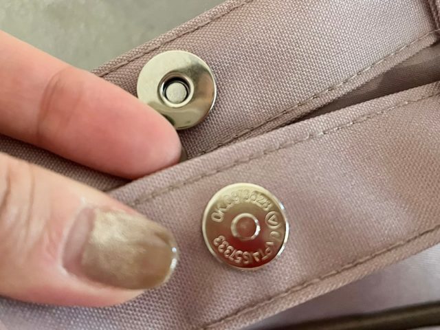 マグネットボタン