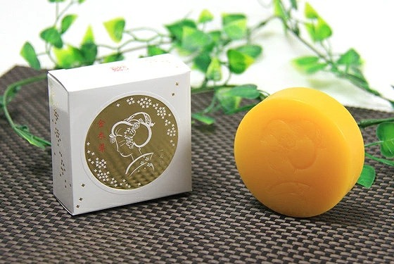 金木犀の香りの石けんとパッケージ