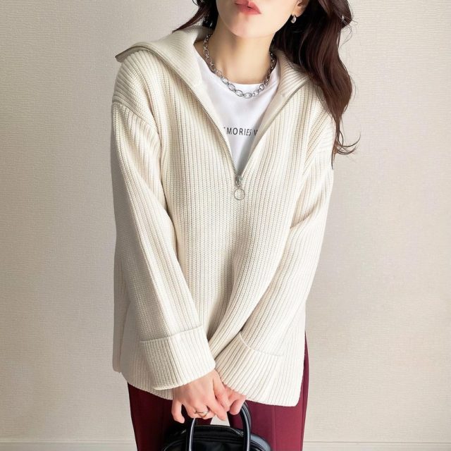 GUのナチュラルのハーフジップニットチュニック着用画像