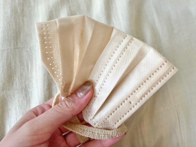 アイリスオーヤマ　美フィットマスクを折る