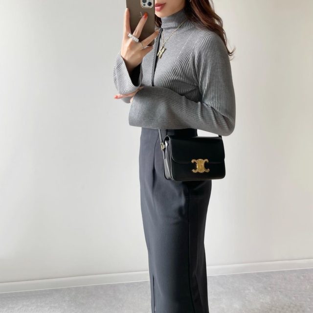 3Dリブハイネックセーター着用