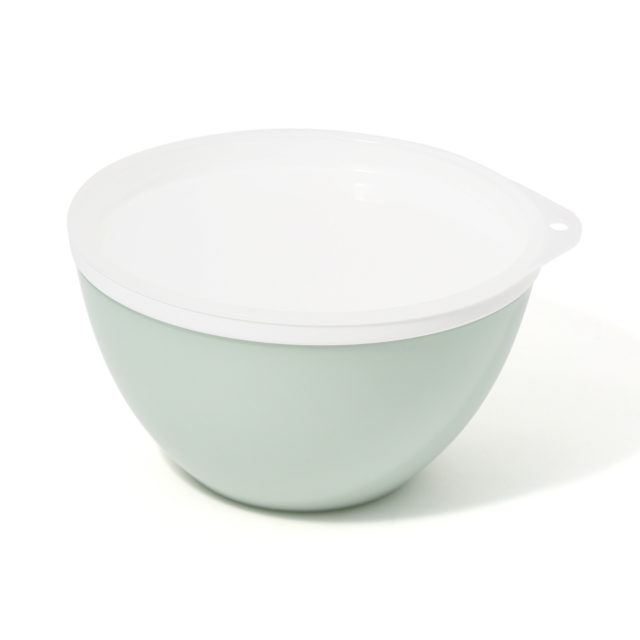 グリーンのボウルとざるのセット