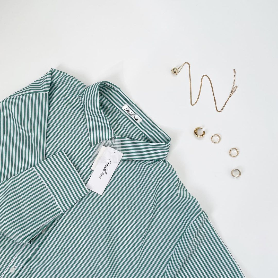 ロンストBIGシャツを使った置き画像