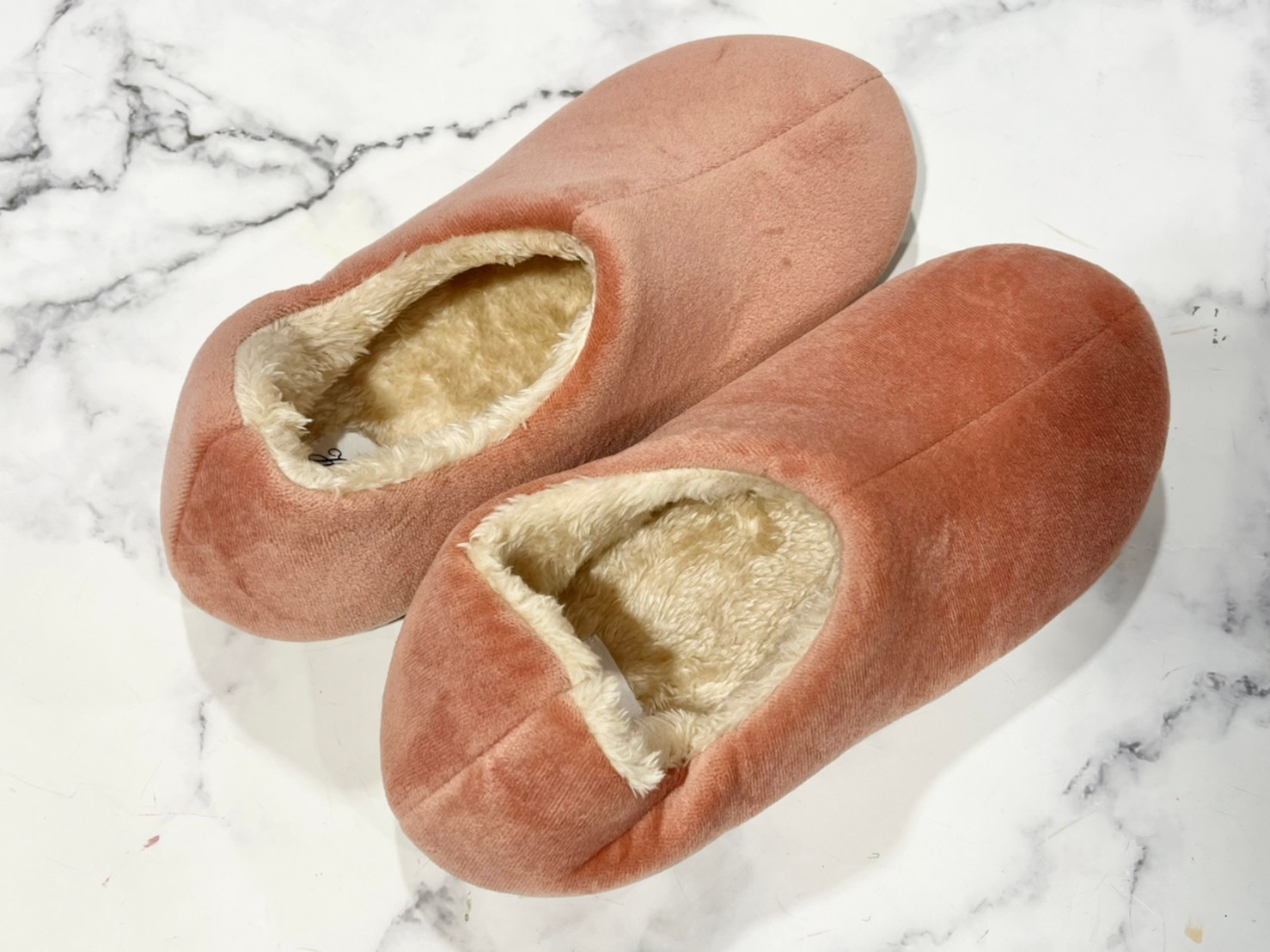 モコモコあったかルームシューズの画像