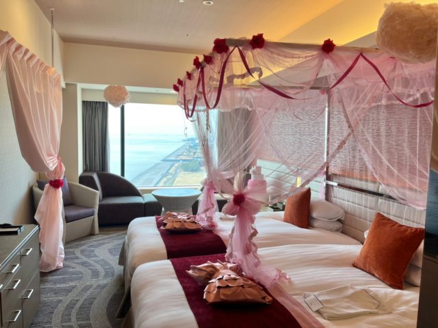 赤ルーム斜めから