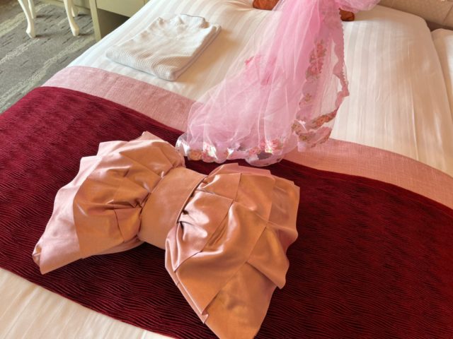 赤ルームリボン