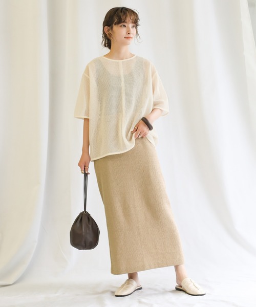 select MOCAのサンドベージュの「リネンライクタイトスカート」を使ったコーデ