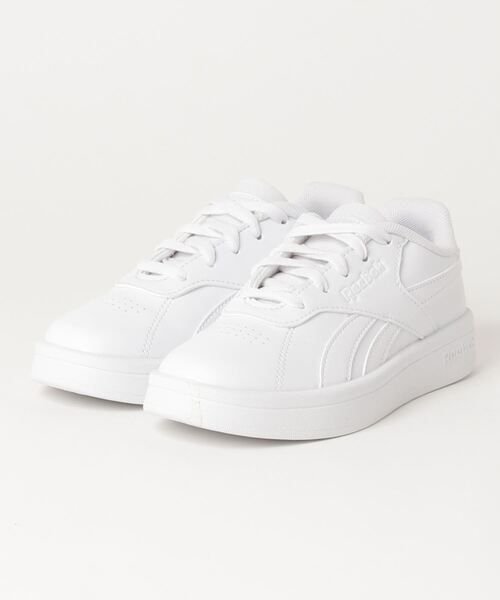 Reebokのホワイト×グレーの「AM Court Shoes」の置き画