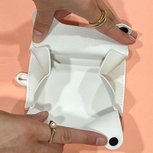 ティッシュケース小開いたところ