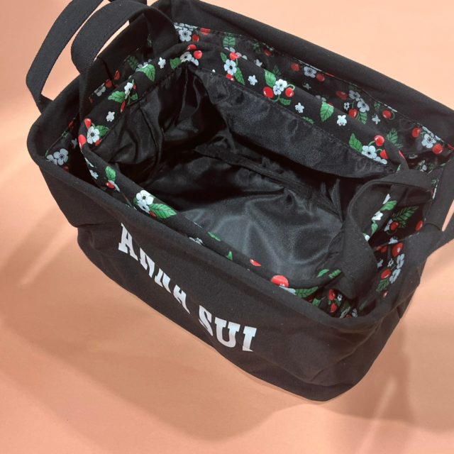 小さいボックスを大きいボックスの中に収納