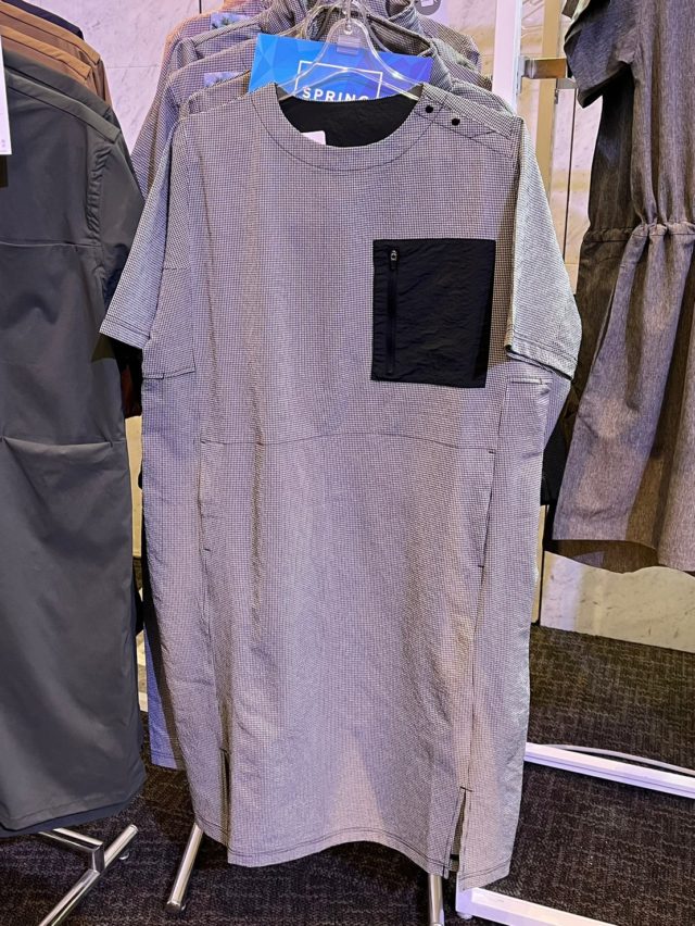 撥水ワンピース ギンガムの物撮り