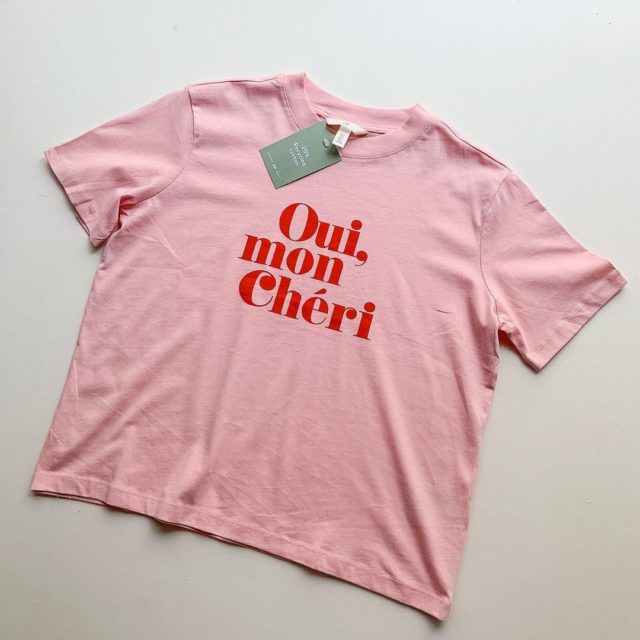 H＆Mのライトピンクの「コットンTシャツ」の置き画